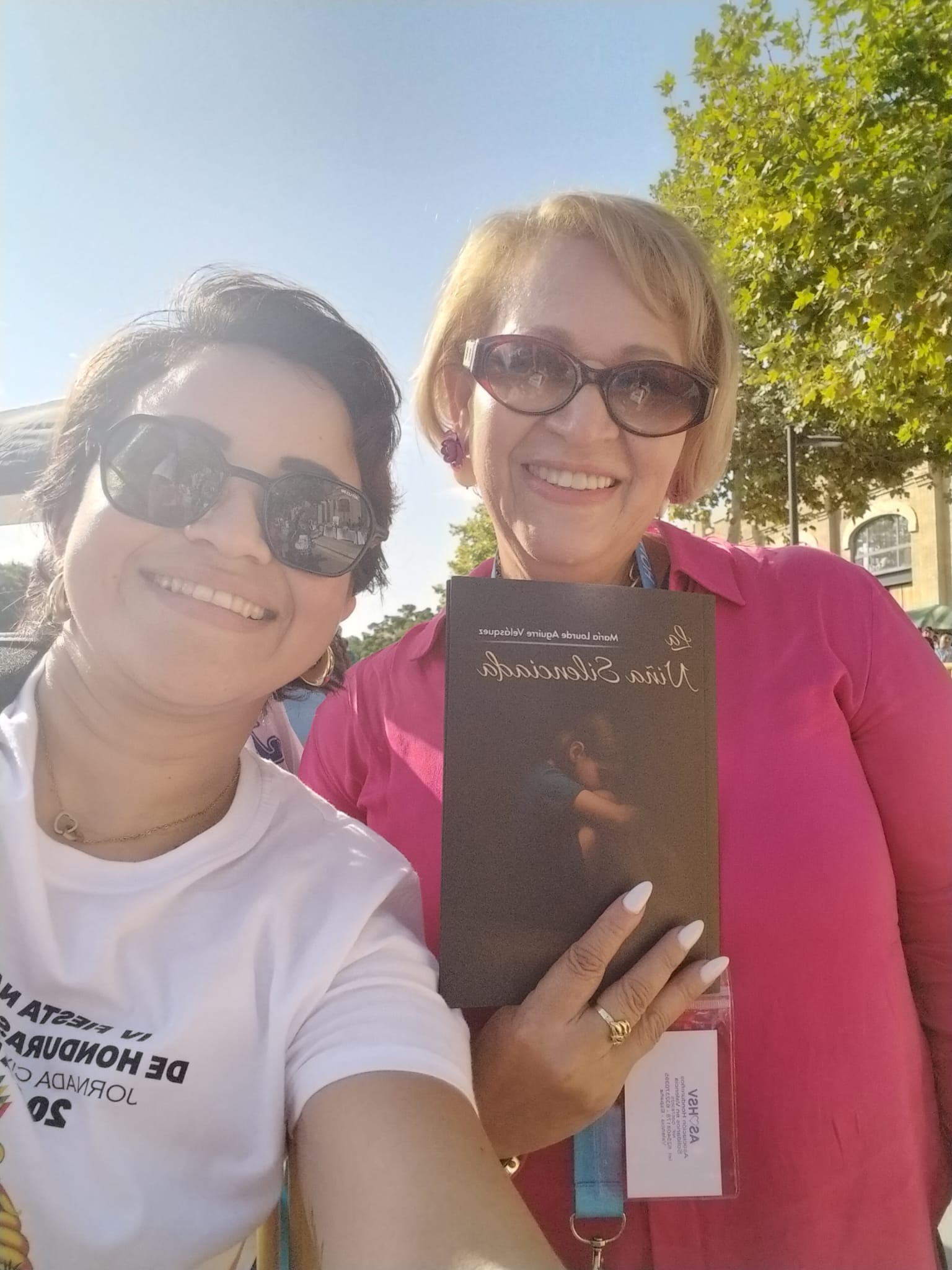 Foto con la licenciada Brenda Zambrano