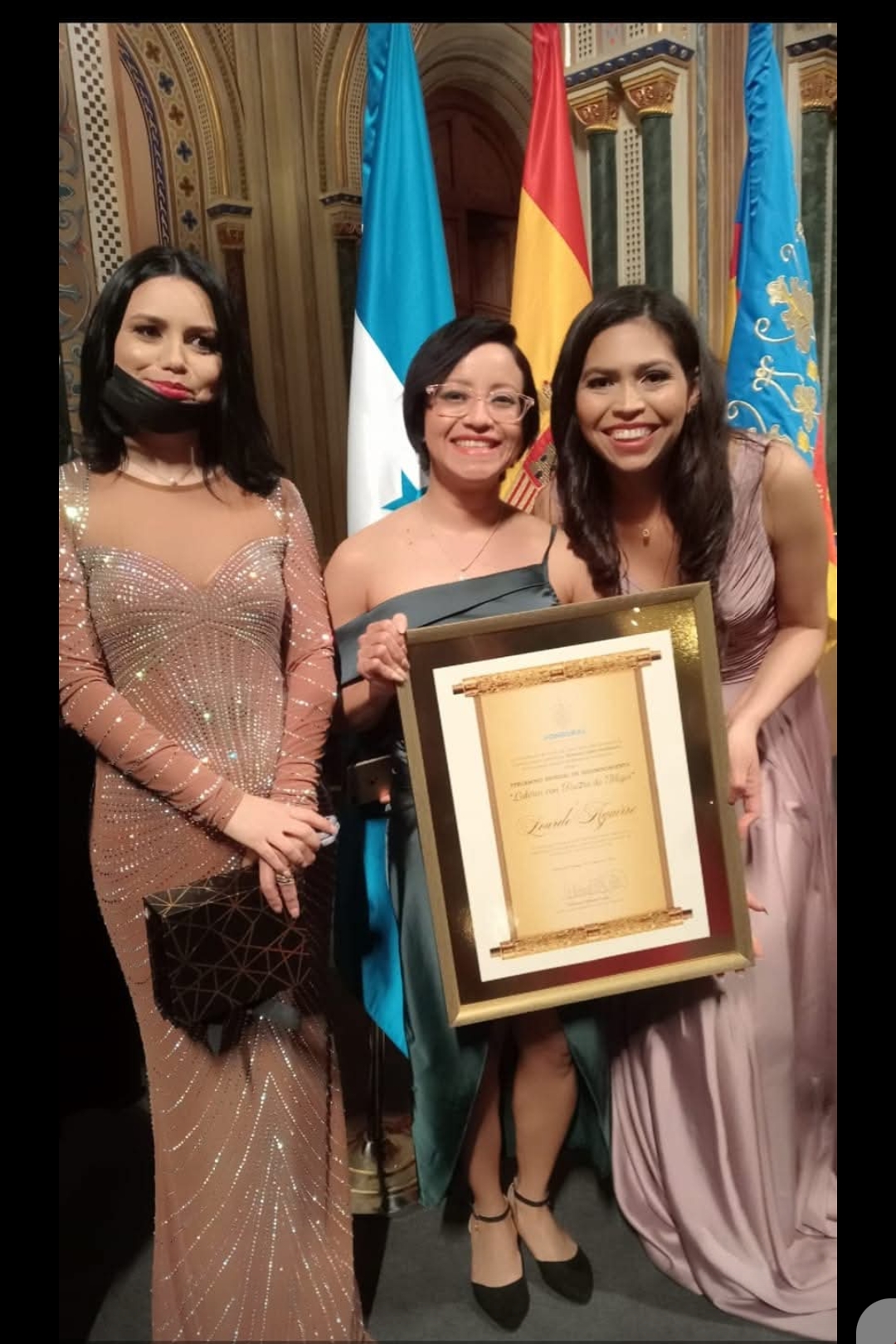 Con Withney Godoy y Sandra Funez